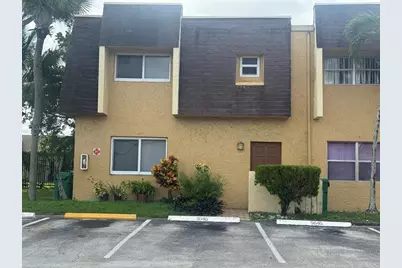 5646  Blueberry Ct, Unit #23, Lauderhill, FL 33313 - Photo 2