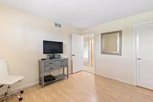 9423 S Hollybrook Lake Dr, Pembroke Pines, FL 33025 - Photo 20