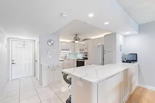 9423 S Hollybrook Lake Dr, Pembroke Pines, FL 33025 - Photo 8