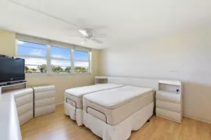 9423 S Hollybrook Lake Dr, Pembroke Pines, FL 33025 - Photo 14