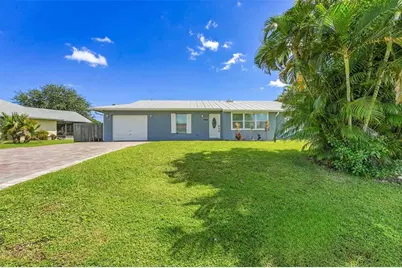 709 SW Dorchester St, Port Saint Lucie, FL 34983 - Photo 2