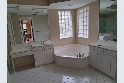 9758  Napoli Woods Ln, Delray Beach, FL 33446 - Photo 20