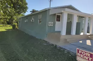 258 Adams Pl, Pahokee, FL 33476 - Photo 4