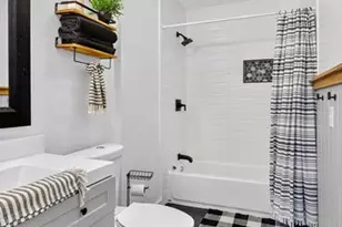 7641 NW 6th Ct, Pembroke Pines, FL 33024 - Photo 40