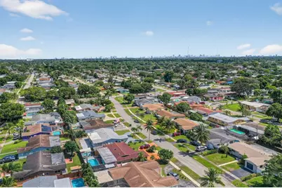 7641 NW 6th Ct, Pembroke Pines, FL 33024 - Photo 54