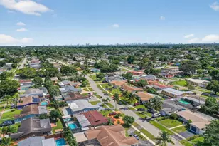 7641 NW 6th Ct, Pembroke Pines, FL 33024 - Photo 54