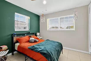 7641 NW 6th Ct, Pembroke Pines, FL 33024 - Photo 32