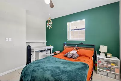 7641 NW 6th Ct, Pembroke Pines, FL 33024 - Photo 34