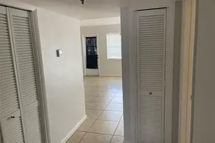 4051 NE 13th Ave, Oakland Park, FL 33334 - Photo 8