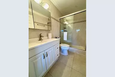 1000 NE 14, Unit #410, Hallandale Beach, FL 33009 - Photo 4