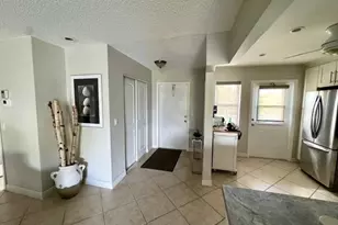 1000 NE 14 Unit, Hallandale Beach, FL 33009 - Photo 2