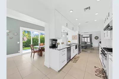 2228 NE 26th St, Lighthouse Point, FL 33064 - Photo 10