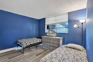 400 SE 10th St, Deerfield Beach, FL 33441 - Photo 36