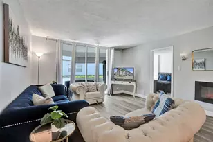 400 SE 10th St, Deerfield Beach, FL 33441 - Photo 16