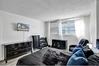 400 SE 10th St, Unit #117, Deerfield Beach, FL 33441 - Photo 22