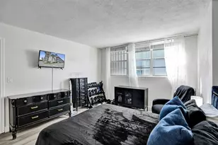 400 SE 10th St, Deerfield Beach, FL 33441 - Photo 22