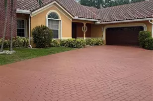 11301 SW 3rd St, Plantation, FL 33325 - Photo 2