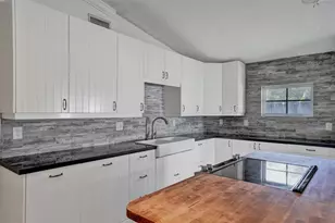 967 NW 89th Ave, Plantation, FL 33324 - Photo 12