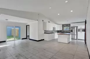 967 NW 89th Ave, Plantation, FL 33324 - Photo 4