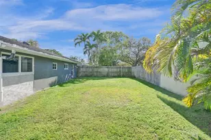 967 NW 89th Ave, Plantation, FL 33324 - Photo 20