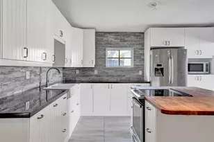 967 NW 89th Ave, Plantation, FL 33324 - Photo 14