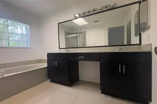 1050 NW 108th Ave, Plantation, FL 33322 - Photo 8