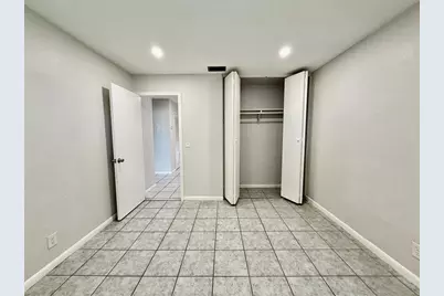 511 W Kalmia Dr, Unit #10, Lake Park, FL 33403 - Photo 10