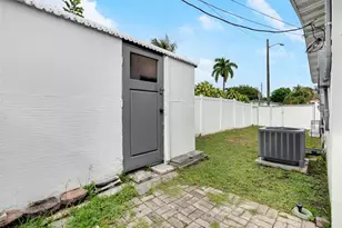 1015 NE 18th St, Fort Lauderdale, FL 33305 - Photo 28