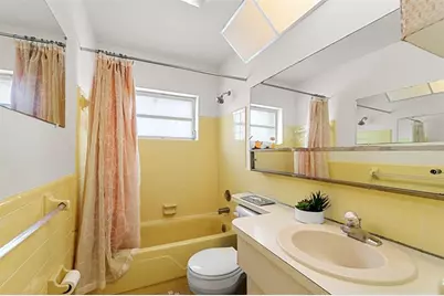 8604 NW 57th Ct, Tamarac, FL 33321 - Photo 16