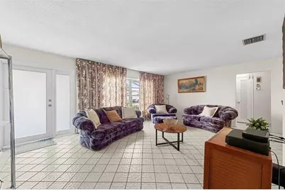 8604 NW 57th Ct, Tamarac, FL 33321 - Photo 4