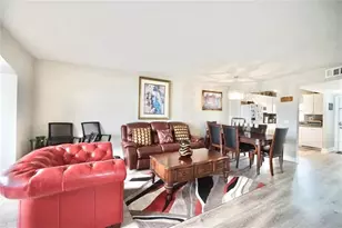 9660 Sunrise Lakes Blvd, Sunrise, FL 33322 - Photo 6