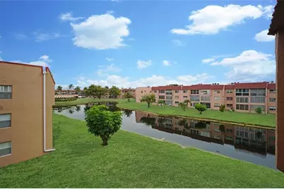 9660  Sunrise Lakes Blvd, Unit #301, Sunrise, FL 33322 - Photo 4