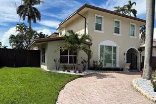 4821 NE 28th Ave, Lighthouse Point, FL 33064 - Photo 2