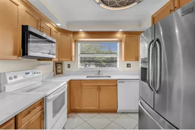 9301  Sunrise Lakes Blvd, Unit #207, Sunrise, FL 33322 - Photo 6