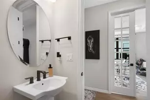 4445 Silverwood Ln S, Fort Lauderdale, FL 33309 - Photo 44