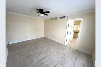 4463  Treehouse Ln, Unit #H, Tamarac, FL 33319 - Photo 10