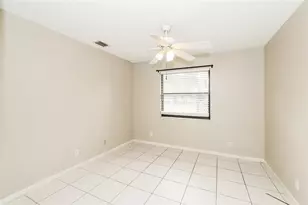 320 Sandpiper Ave, West Palm Beach, FL 33411 - Photo 10