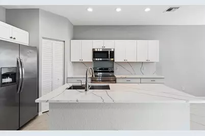 9057  Plymouth Pl, Tamarac, FL 33321 - Photo 8