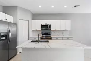 9057 Plymouth Pl, Tamarac, FL 33321 - Photo 8