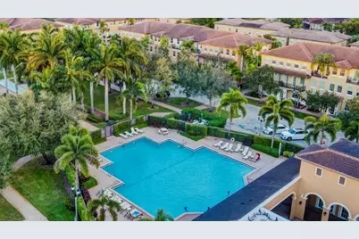 817 SW 147th Ave, Unit #817, Pembroke Pines, FL 33027 - Photo 6