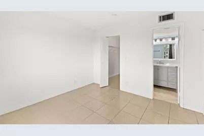 2106 S Cypress Bend Dr, Unit #506, Pompano Beach, FL 33069 - Photo 14