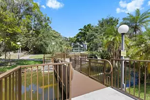 2106 S Cypress Bend Dr, Pompano Beach, FL 33069 - Photo 28