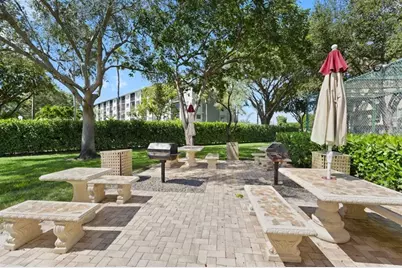 2106 S Cypress Bend Dr, Unit #506, Pompano Beach, FL 33069 - Photo 32