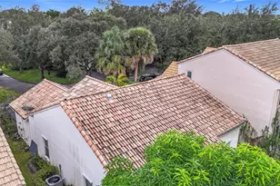 7657 Sanctuary Dr, Coral Springs, FL 33065 - Photo 28