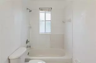 8822 W Flagler St, Miami, FL 33174 - Photo 22