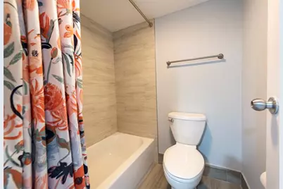 6061 N Falls Circle Dr, Unit #102, Lauderhill, FL 33319 - Photo 20