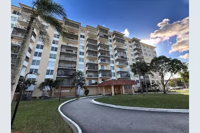 4174  Inverrary Drive, Unit #805, Lauderhill, FL 33319 - Photo 2