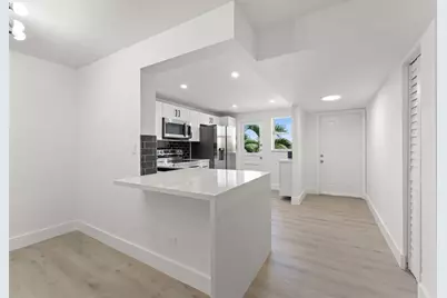 441 NE 195th St, Unit #302, Miami, FL 33179 - Photo 2