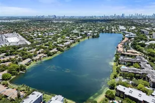 441 NE 195th St, Miami, FL 33179 - Photo 30