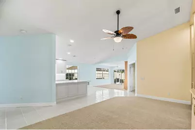 4186  Royal Oaks Dr, Palm Beach Gardens, FL 33410 - Photo 8